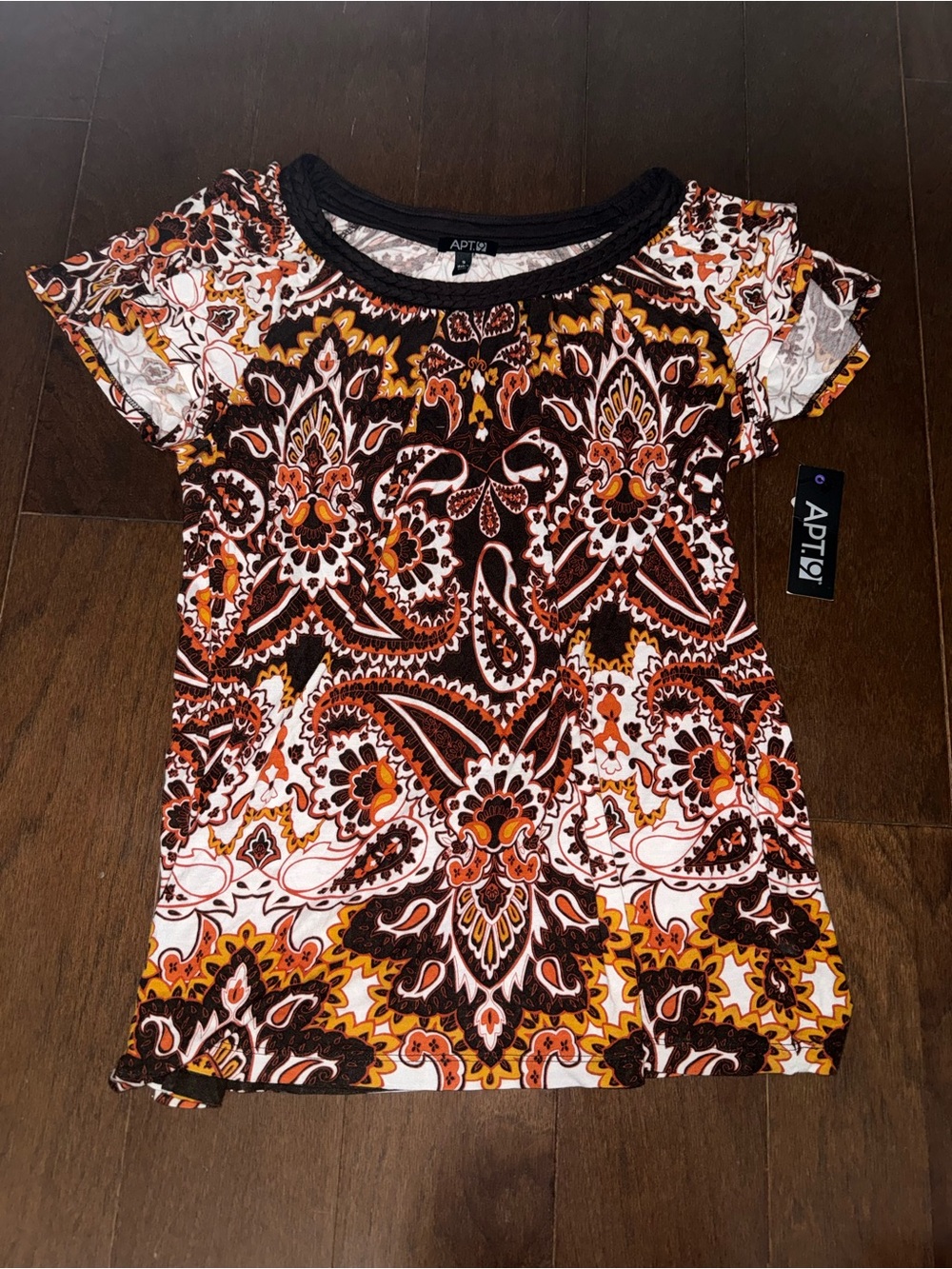 Apt. 9 Women's Brown, Orange & White Paisley Short Sleeve Tee